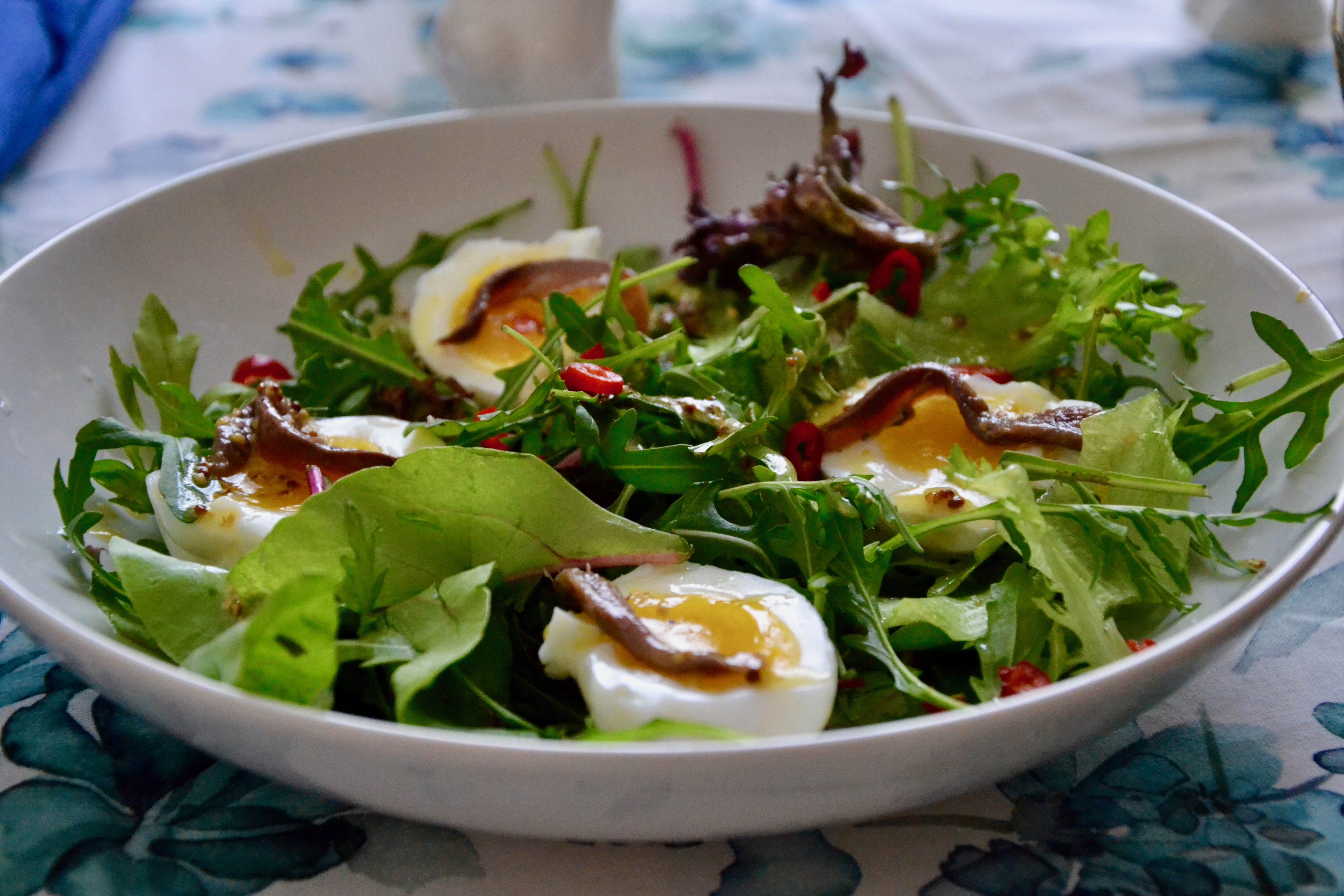 Салат с анчоусами - рецепты с фото