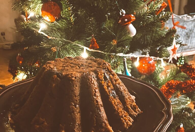 Традиционный английский рождественский пудинг (Plum pudding)
